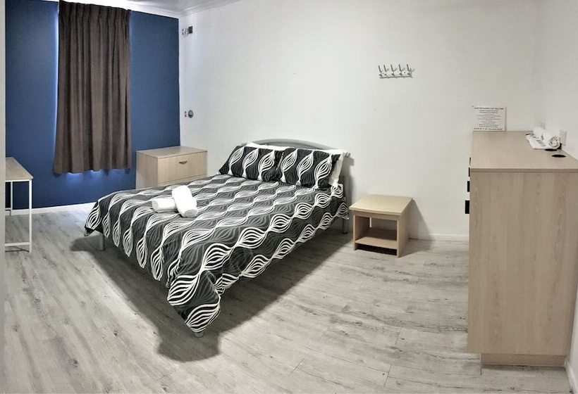 Семейный Номер Совместный Санузел, Yamba Central