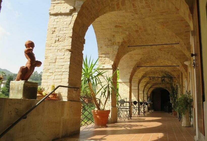 غرفة كلاسيكية رباعية, Antico Borgo Piceno