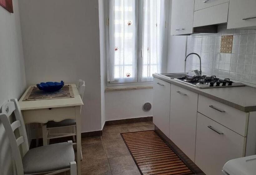 غرفة كلاسيكية رباعية, Antico Borgo Piceno