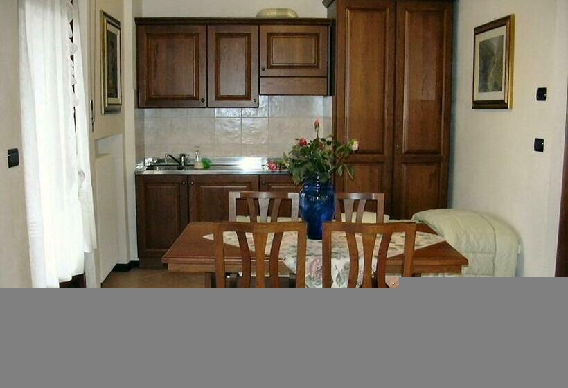 Quarto Triplo Estandar, Albergo Castello Da Bonino