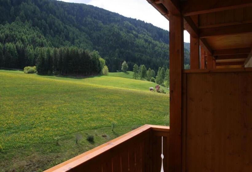 Четырехместный Номер Стандарт с Балконом, Lindnerhof