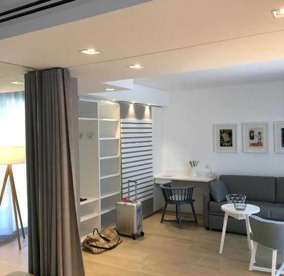 Полулюкс Повышенной Комфортности, Suite Erica Lignano