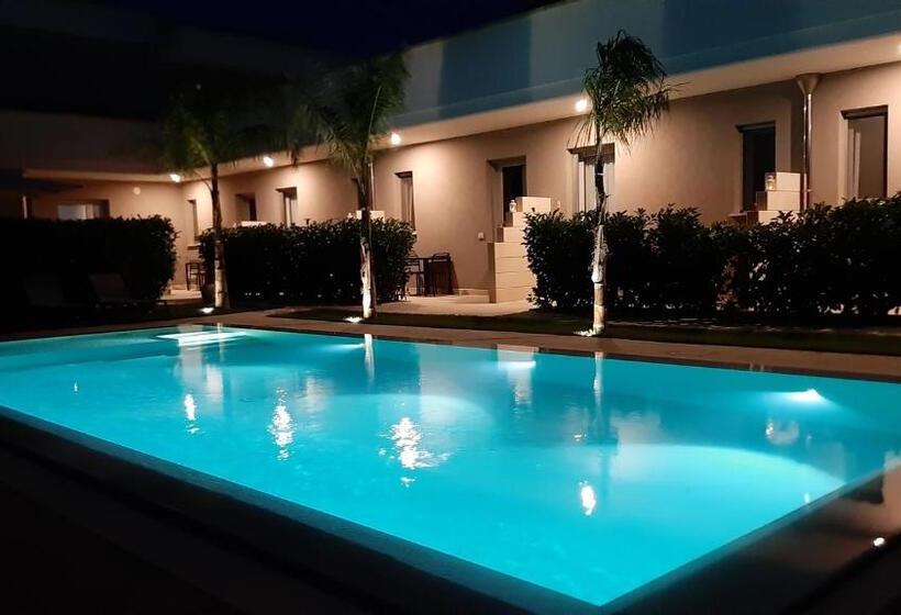Номер Стандарт Вид на Бассейн, Le Murge Del Salento Hotel B&b Depandance