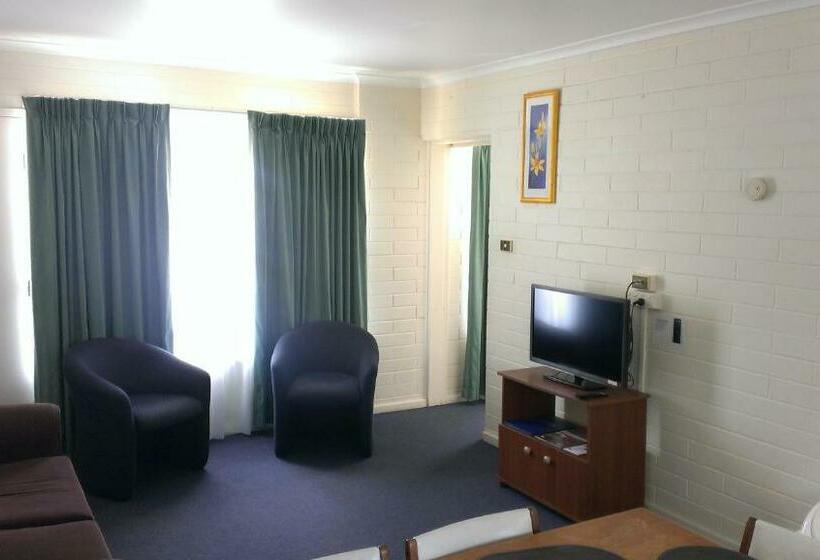 패밀리 룸, Oval Motel   Murray Bridge