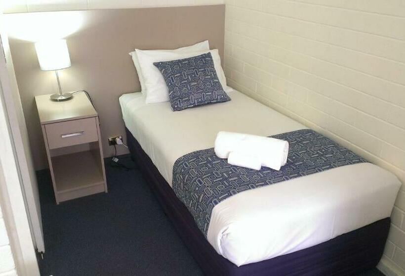 חדר משפחתי, Oval Motel   Murray Bridge