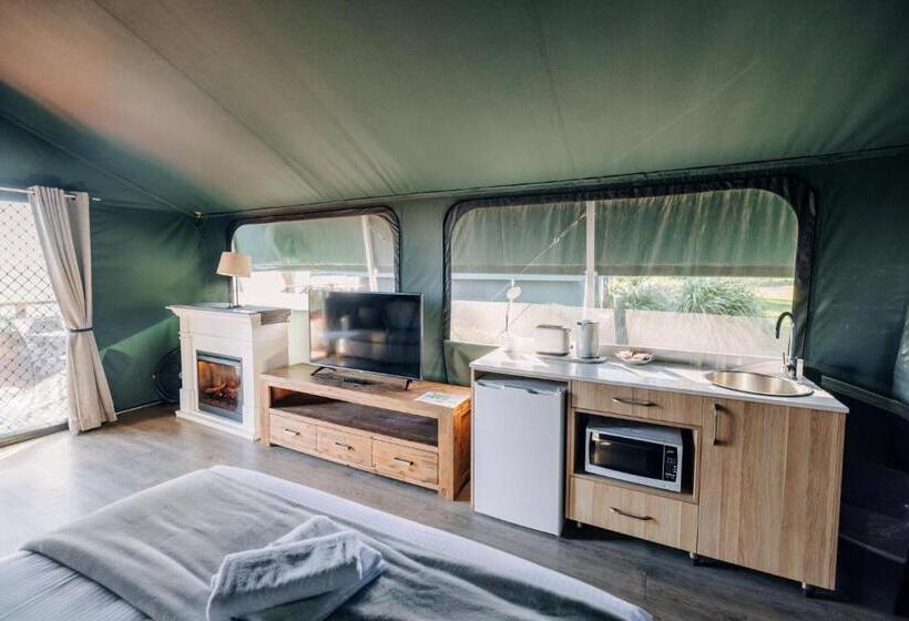 Standard Tent, Thou Walla Sunset Retreat