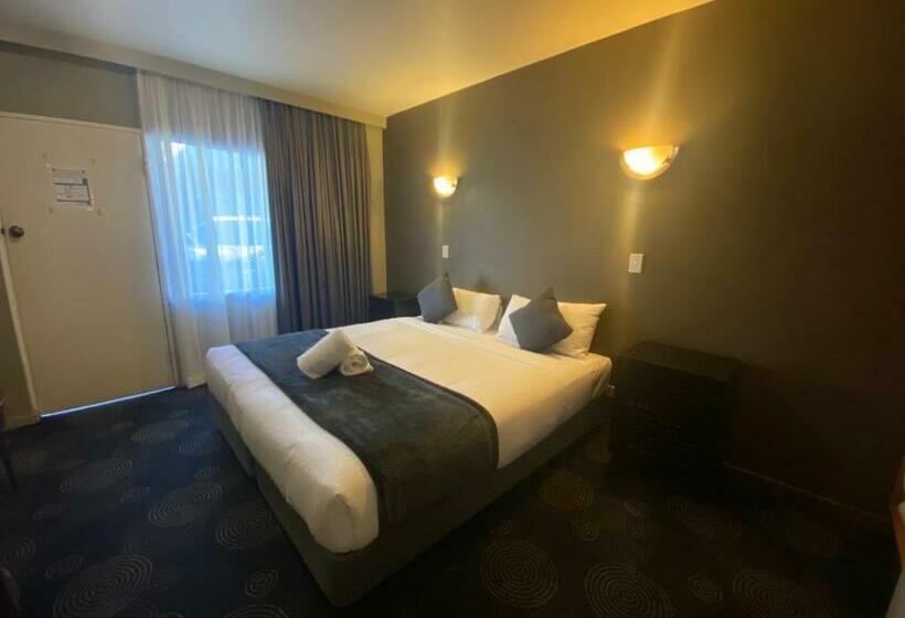 프리미엄 룸, The Astor Hotel Motel