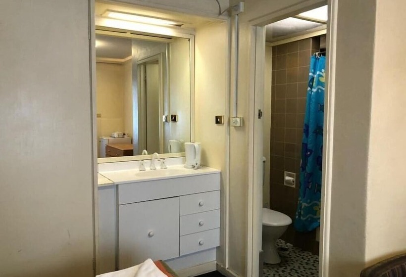 스탠다드 룸, The Astor Hotel Motel