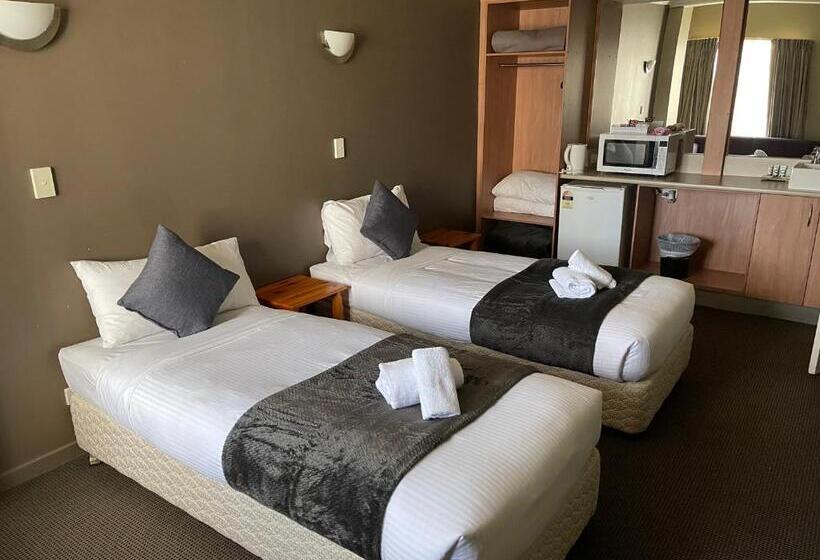 Номер Премиум, The Astor Hotel Motel