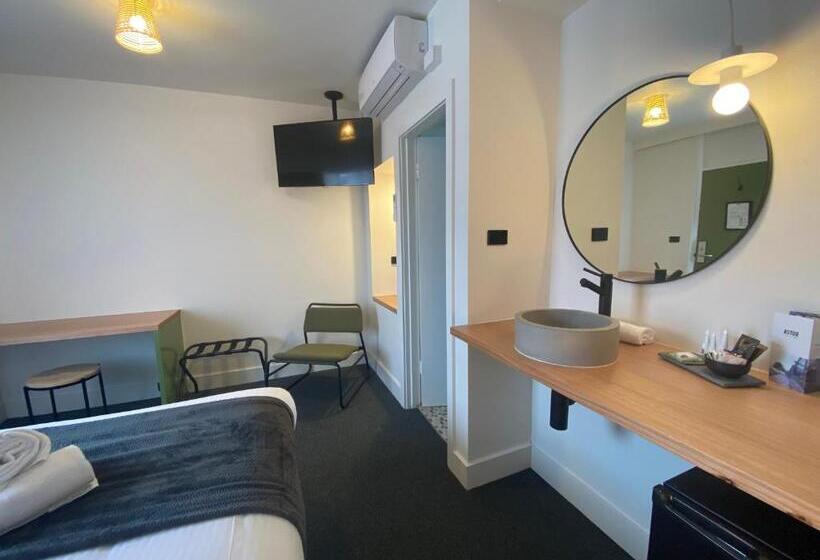 Номер Премиум, The Astor Hotel Motel
