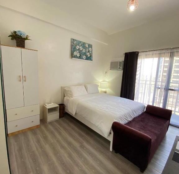 استودیوی استاندارد, Beau’s Homestay