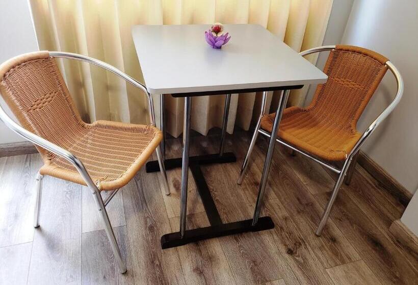 اتاق استاندارد یک نفره, Hostal ñan Tika