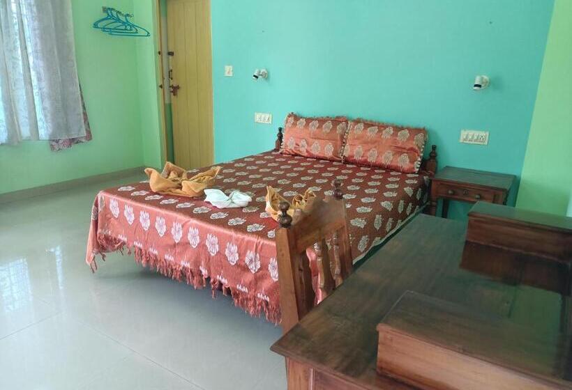 غرفة قياسية, Cosmic Holiday Inn