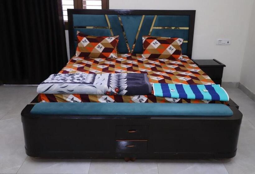 Номер Deluxe, Rang Vilas Residency Vrindavan