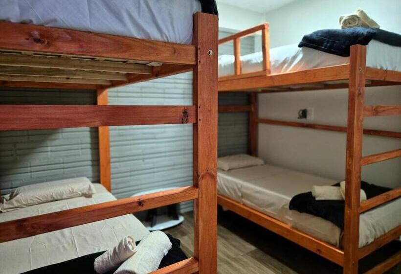 Четырехместный Номер Стандарт, Gb Hostel Ig