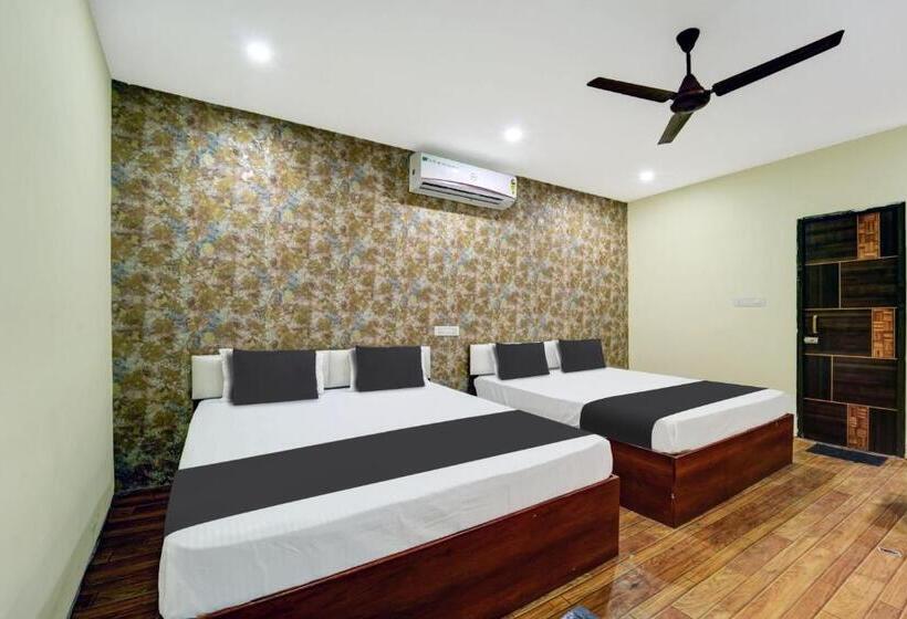 Трехместный Номер Классика, Collection O Vnr Hotel And Resort