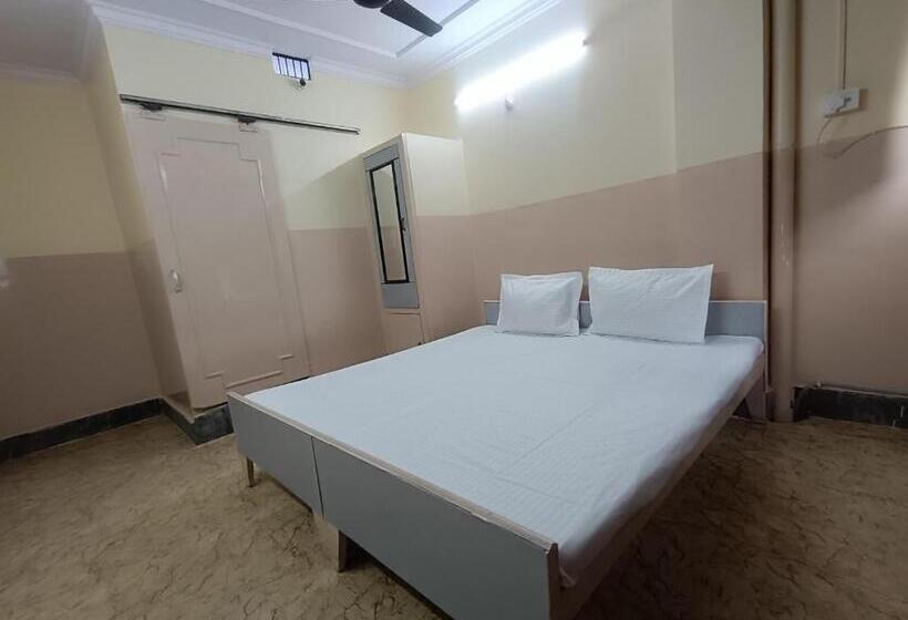 Номер Economy, Ayodhya Hotel Nitya