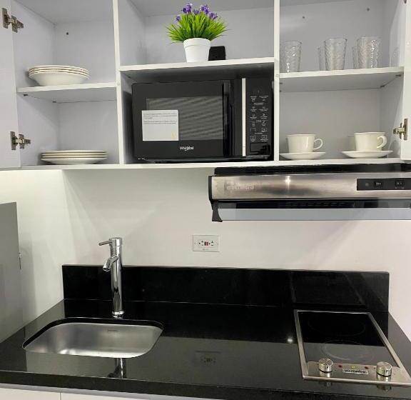 استودیوی استاندارد, Edificio Luxury Life