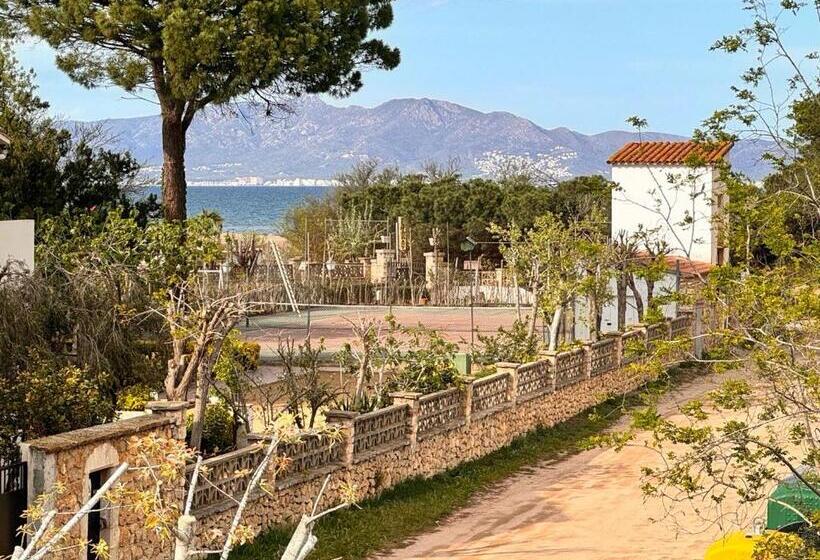اتاق استاندارد با چشم‌انداز باغ, Villa Mercè Empúries