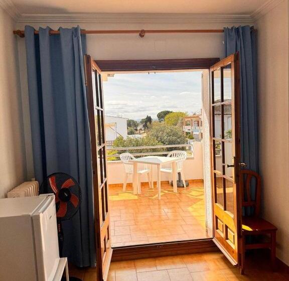 اتاق استاندارد با چشم‌انداز باغ, Villa Mercè Empúries
