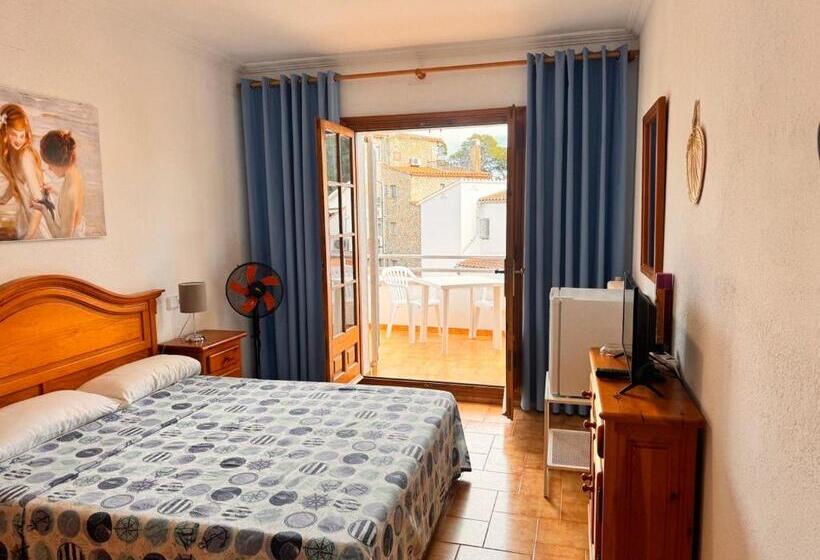 اتاق استاندارد با چشم‌انداز دریا, Villa Mercè Empúries