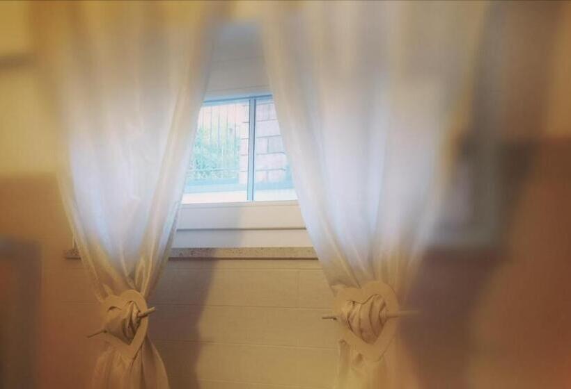 اتاق خانوادگی, B&b Villa Bianca