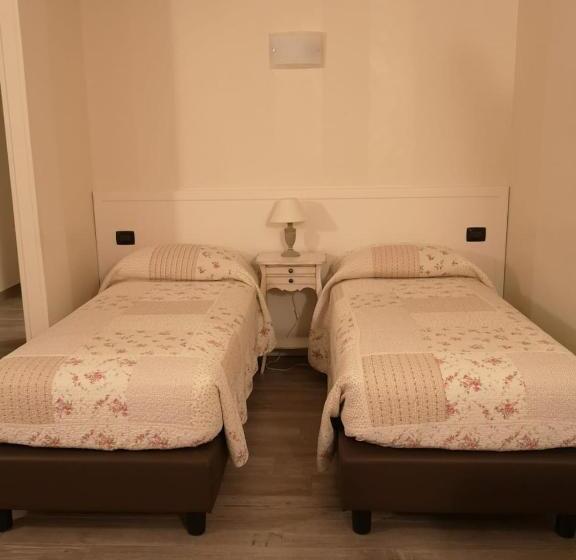 اتاق استاندارد سه نفره, B&b Villa Bianca