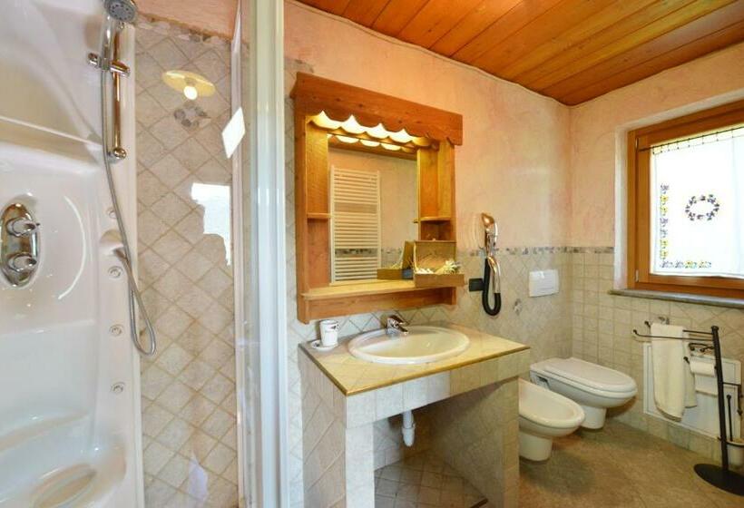 اتاق استاندارد با بالکن, Affittacamere De Charme Jour Et Nuit