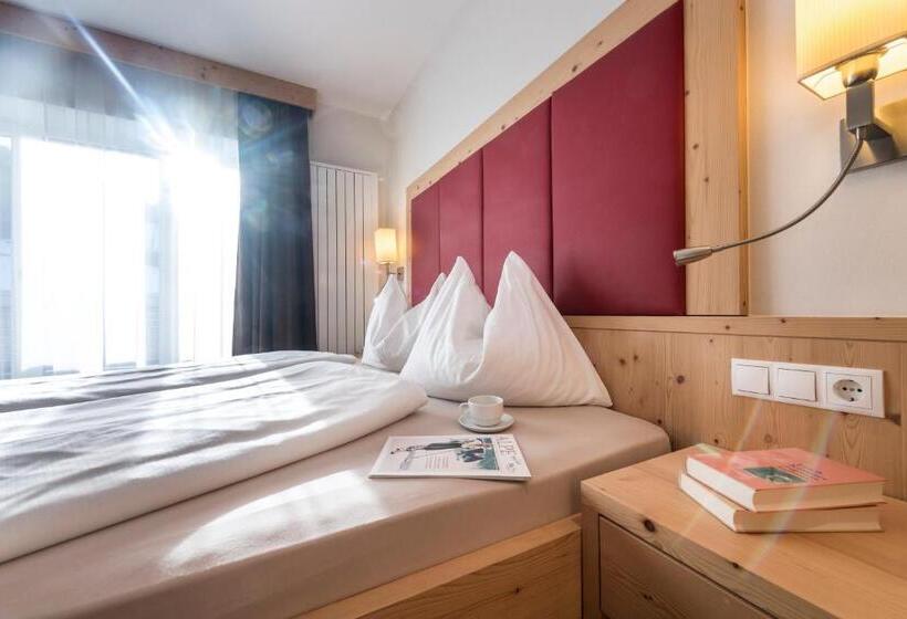 Номер Стандарт Вид на Горы, Martina Breakfast Lodge