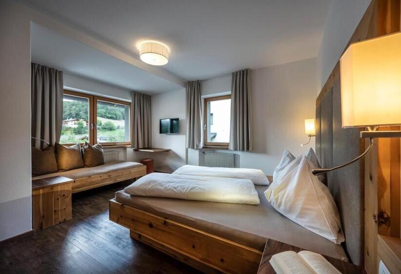 Семейный Номер Deluxe, Martina Breakfast Lodge