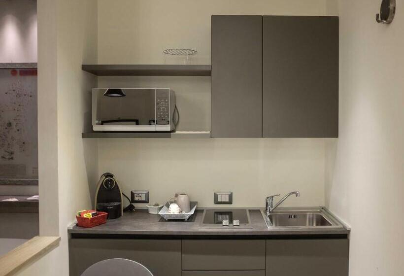 استودیوی استاندارد, Spazio[bianco]