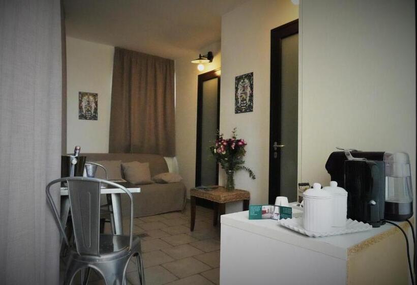 Номер Стандарт Трехместный, Bed & Breakfast Al Borgo