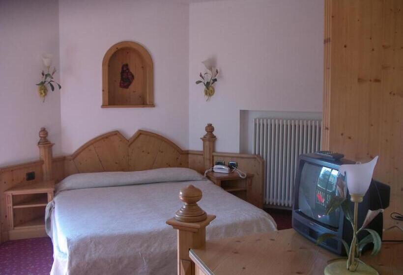 수피리어 룸, Castel Pietra