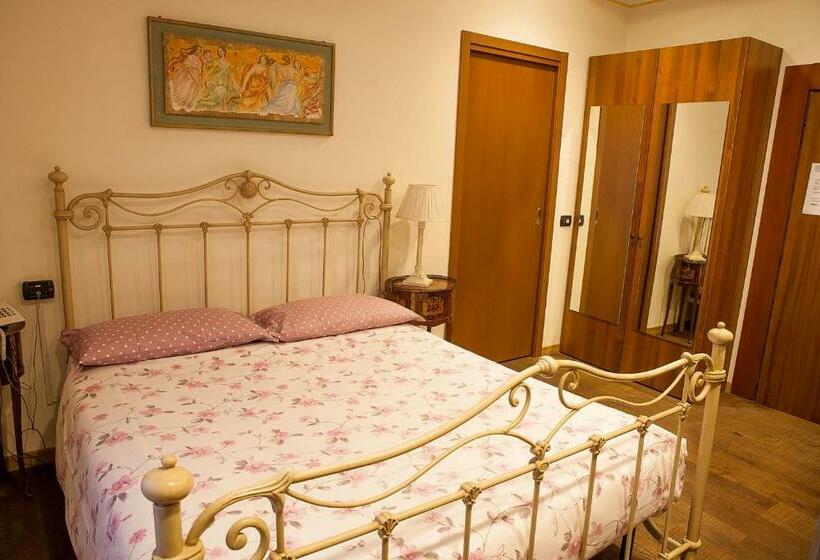 スタンダード４人部屋, La Baita