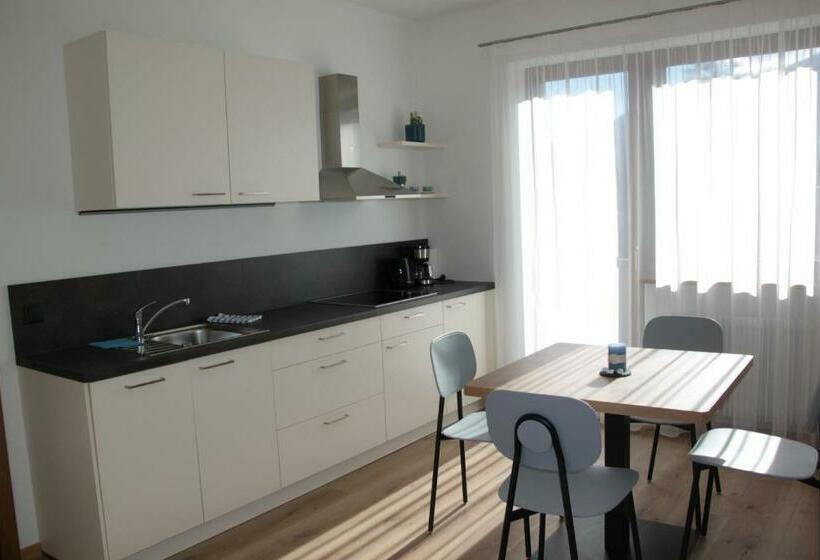 Апартаменты 1 Спальня, Residence Die Färbe