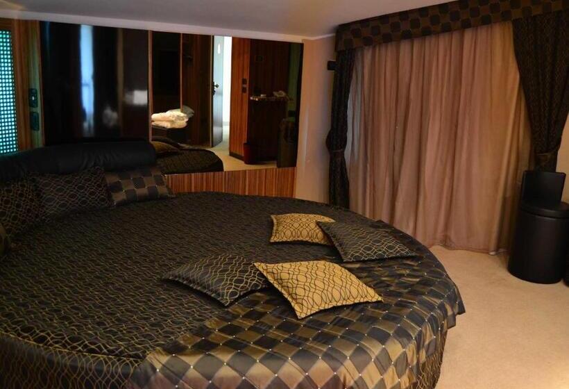 Номер Deluxe с Гидромассажем, Motel 2