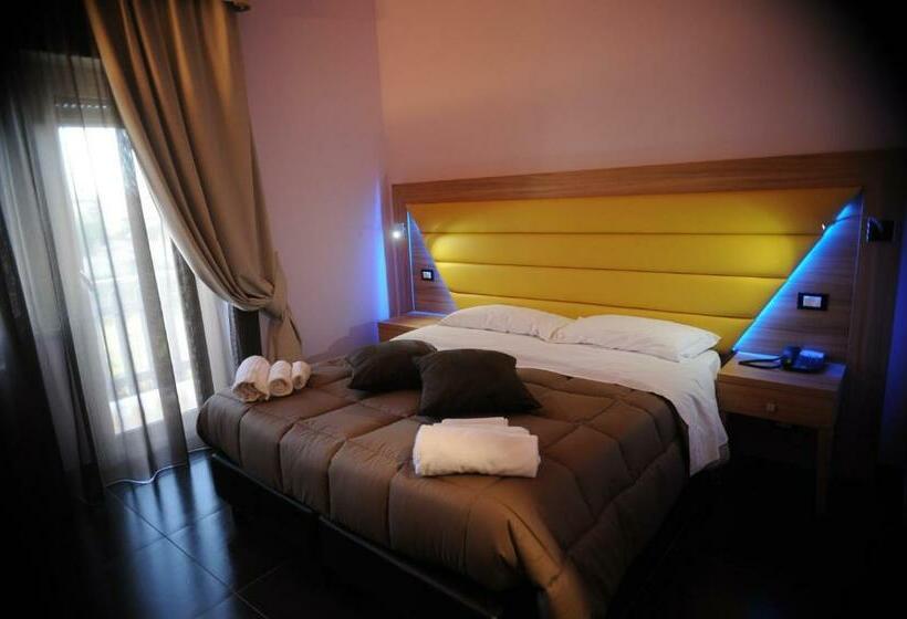 Номер Стандарт, Ostia Antica Suite B&b