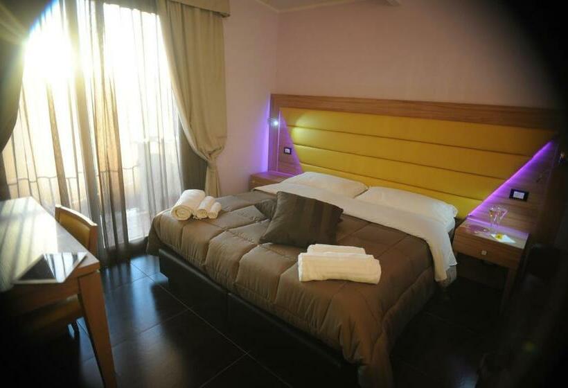 Номер Стандарт, Ostia Antica Suite B&b