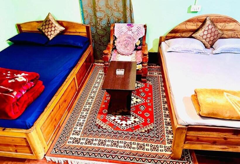 Четырехместный Номер Deluxe, Mirik Homestay