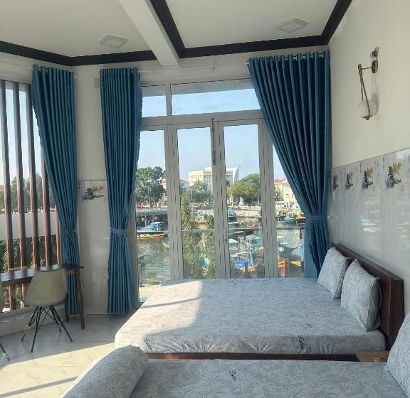 اتاق خانوادگی, Kimmy Home