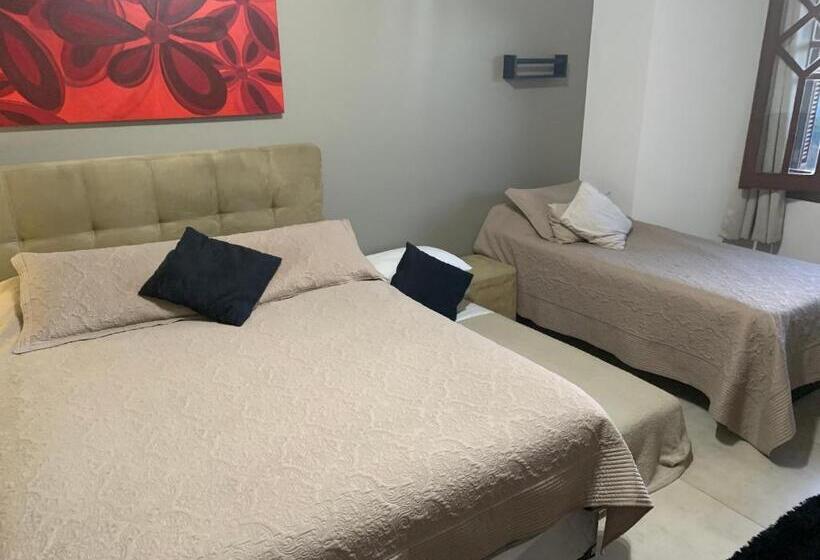 آپارتمان 1 خوابه با بالکن, Suíte No Castelo Flat No Home Green Home