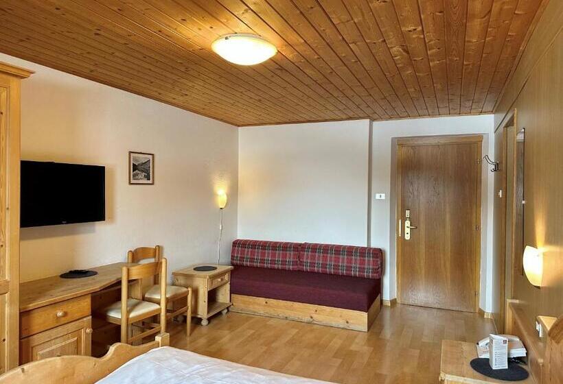 חדר סטנדרט לשלושה, Apparthotel Germania