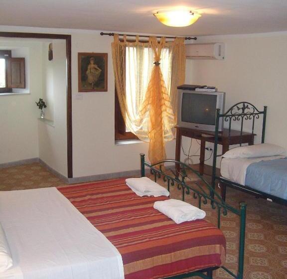 Triple Room Sea View, A Taverna Intru U Vicu