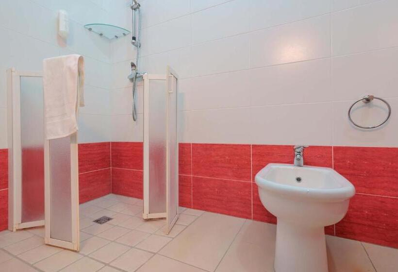 スタンダードトリプルルーム, Bed And Breakfast Cairoli Exclusive Room