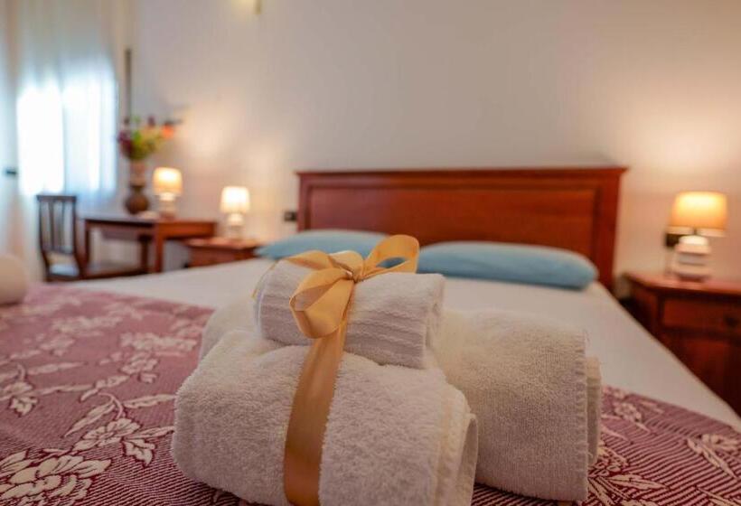 スタンダードトリプルルーム, Bed And Breakfast Cairoli Exclusive Room
