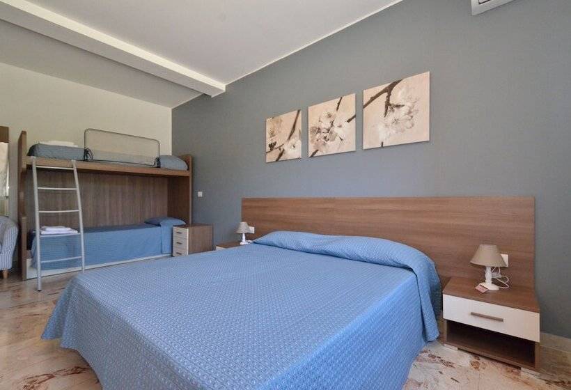 4인용 스탠다드 룸, Albergo Della Torre