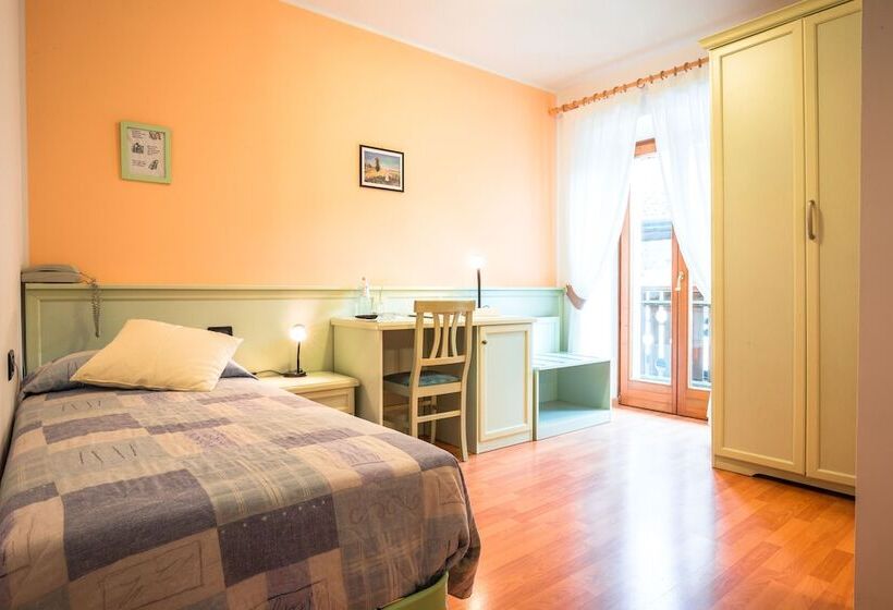 Quarto Estandar Individual, Albergo Maggiorina