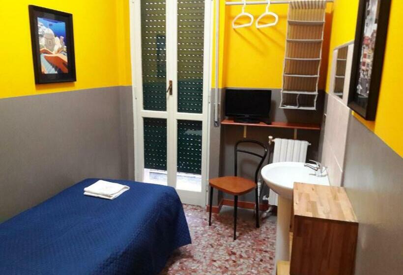 Camera Basic Individuale Bagno Condiviso, Brivio