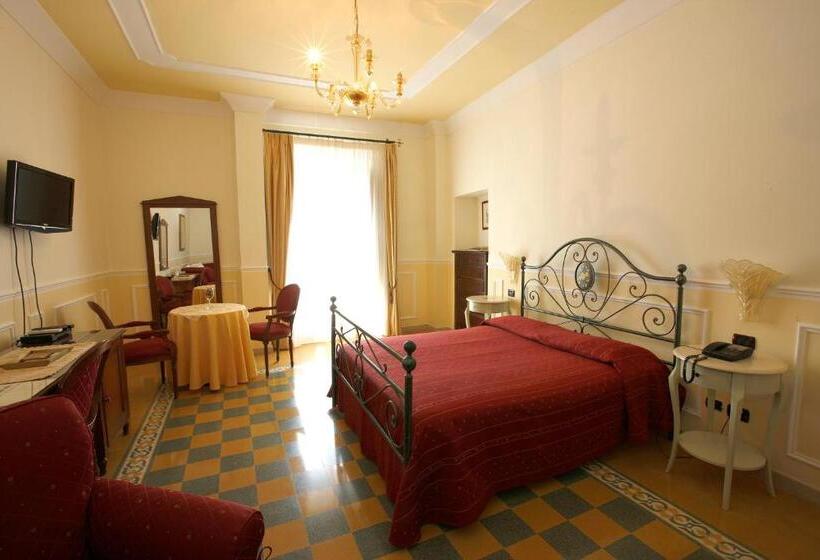 Полулюкс Вид на Море, Palazzo Krataiis