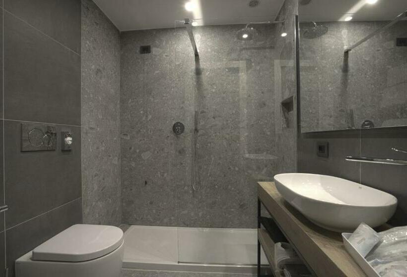 اتاق استاندارد, Motel Ascot